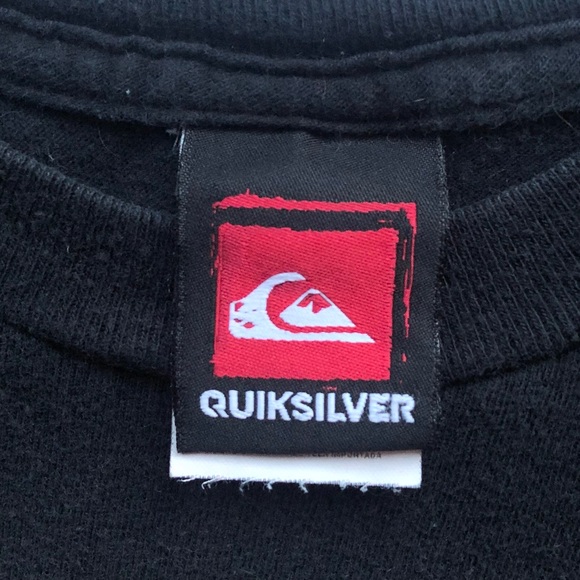 Vintage Quicksilver Surfing Skull & Crossbones tee - Picture 3 of 4